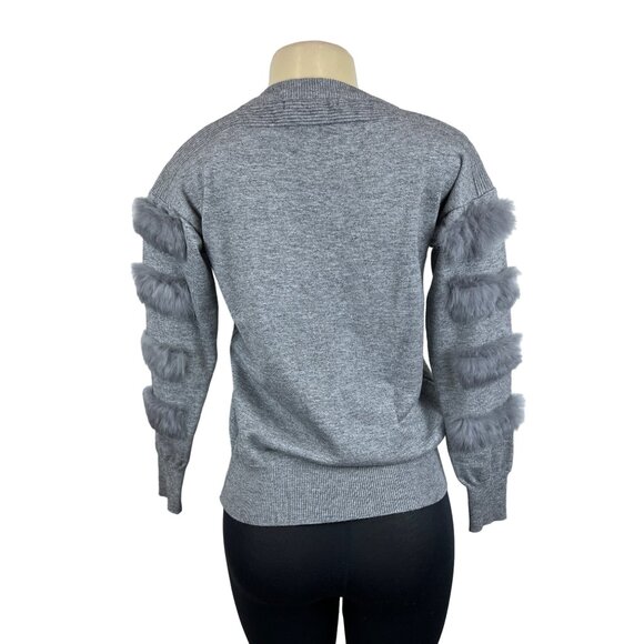 Daily Women's Gray Faux Fur Sleeve Trim Sweater Soft & Cozy Fabric Sz M/L - Picture 3 of 5